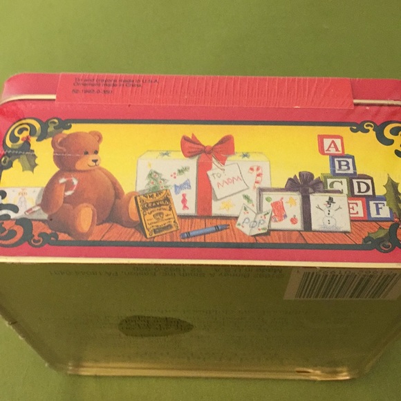 1992 Crayola Collectibles Holiday Tin with crayons - Picture 5 of 7